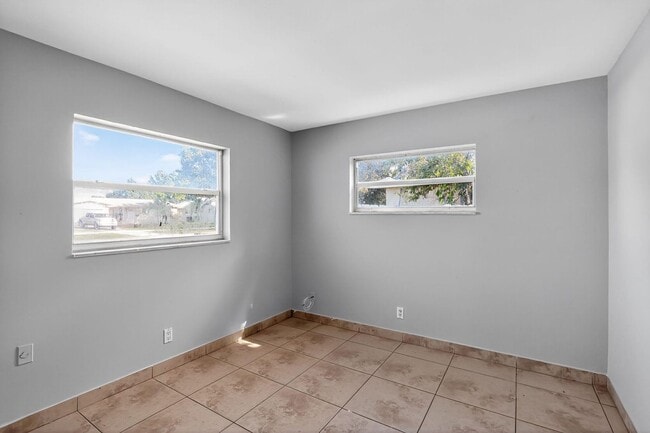 Building Photo - 4810 NW 19th St