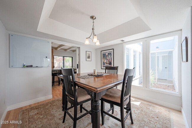 Building Photo - 601 E Forest Hills Dr