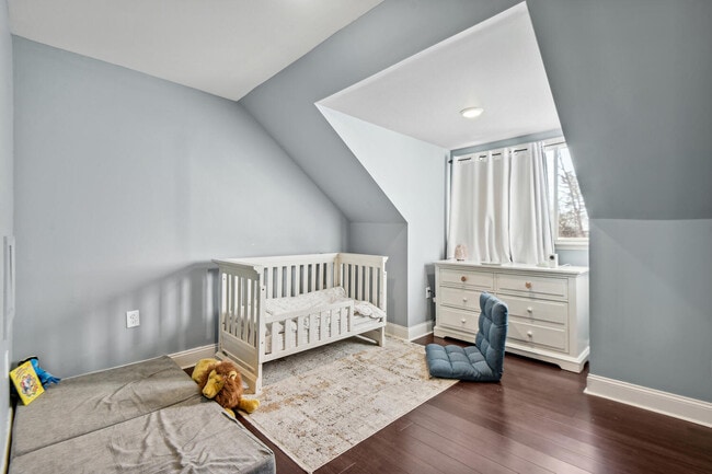 Building Photo - 4415 Bradley Ln