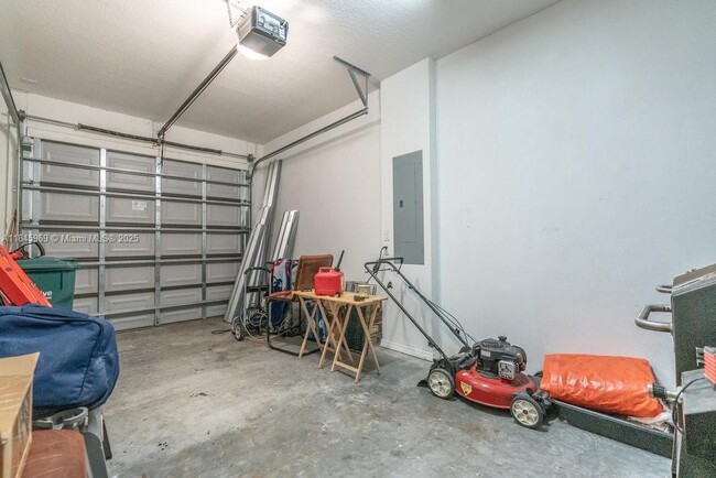 Building Photo - 5467 Ferris Ave