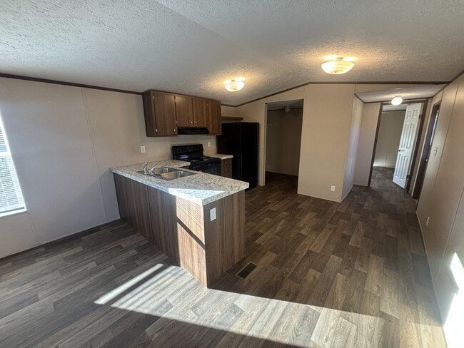 Building Photo - 27 Shafter Shepola Rd