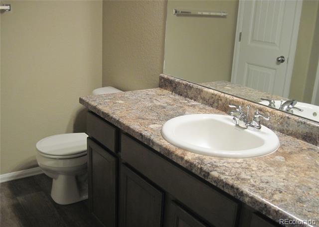 Building Photo - 7724 Sand Lake Heights
