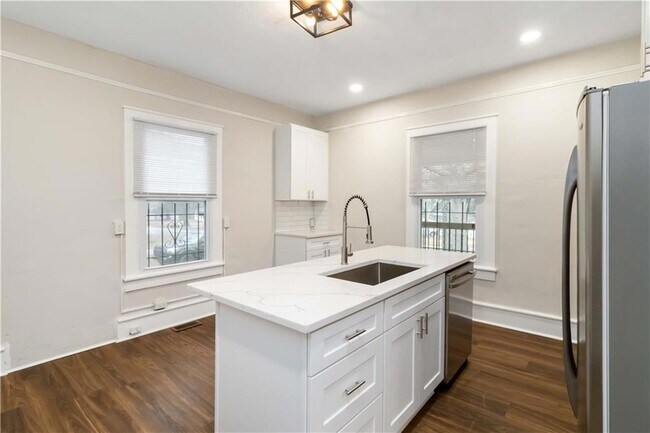 Building Photo - 2141 Fairburn Rd SW