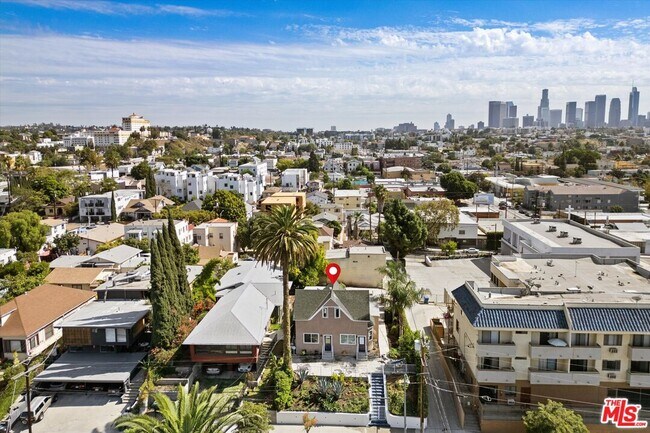 Building Photo - 318 Parkman Ave