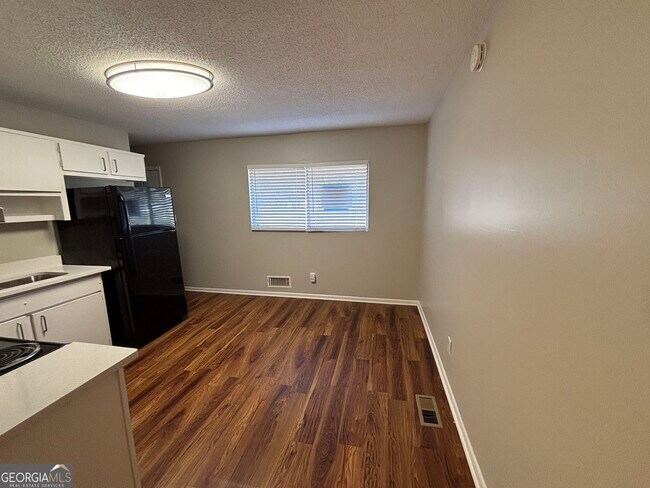 Building Photo - 8117 Attleboro Dr