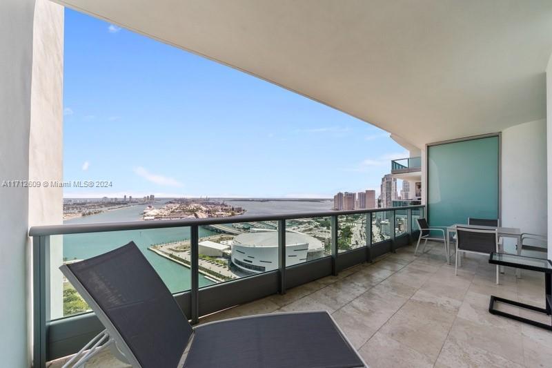 Building Photo - 900 Biscayne