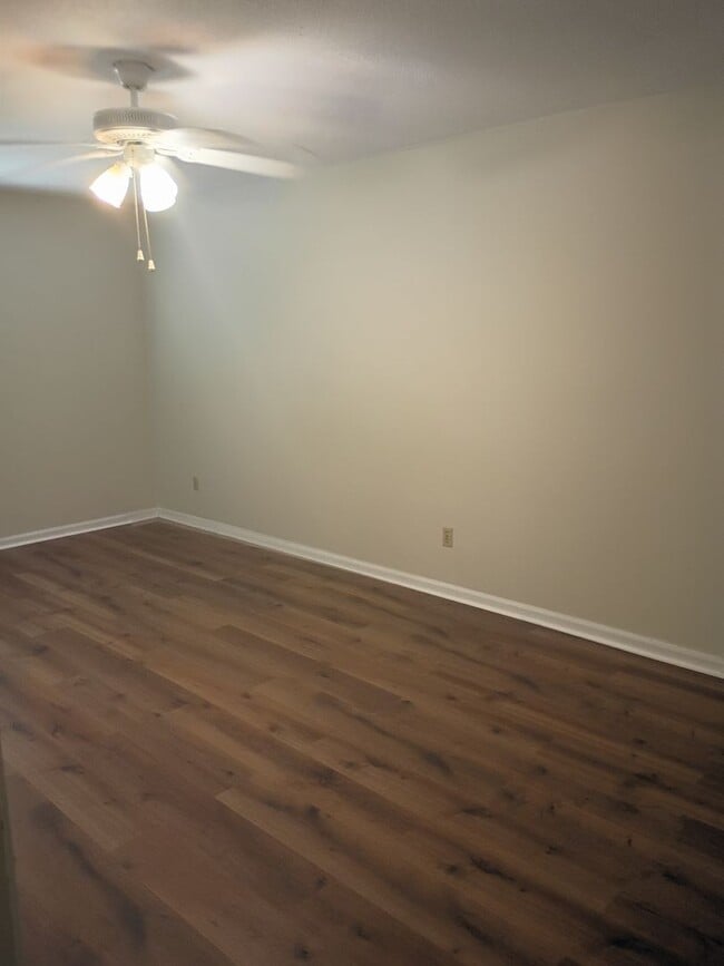 Building Photo - 4437 Old Hickory Ln