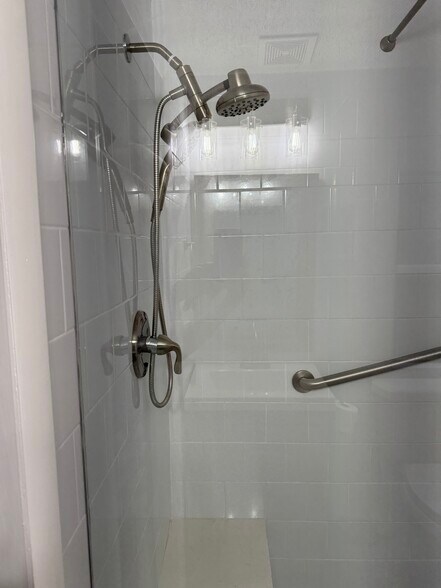 Primary Shower - 478 Tall Oak Rd