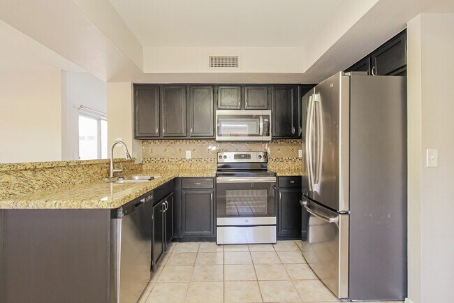 Building Photo - 116 W Monona Dr