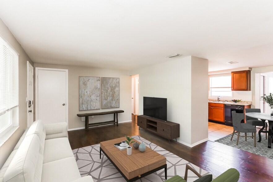 Building Photo - 7321 Coventry Dr