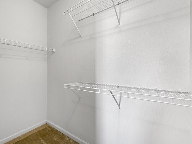 Building Photo - Grand Lakeside Escape: Spacious 3-Bedroom Retreat in Lakeshore Community