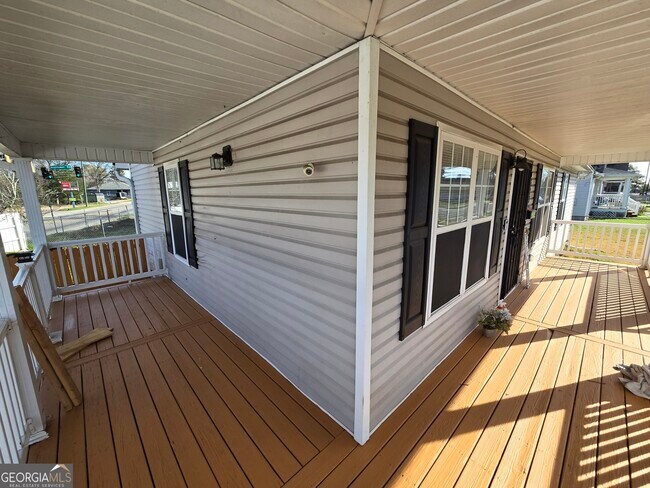 Building Photo - 629 Hanson St