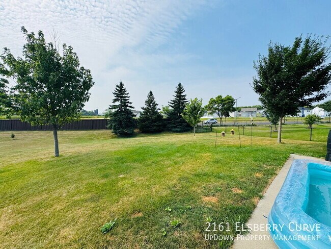 Building Photo - 2161 Elsberry Curv