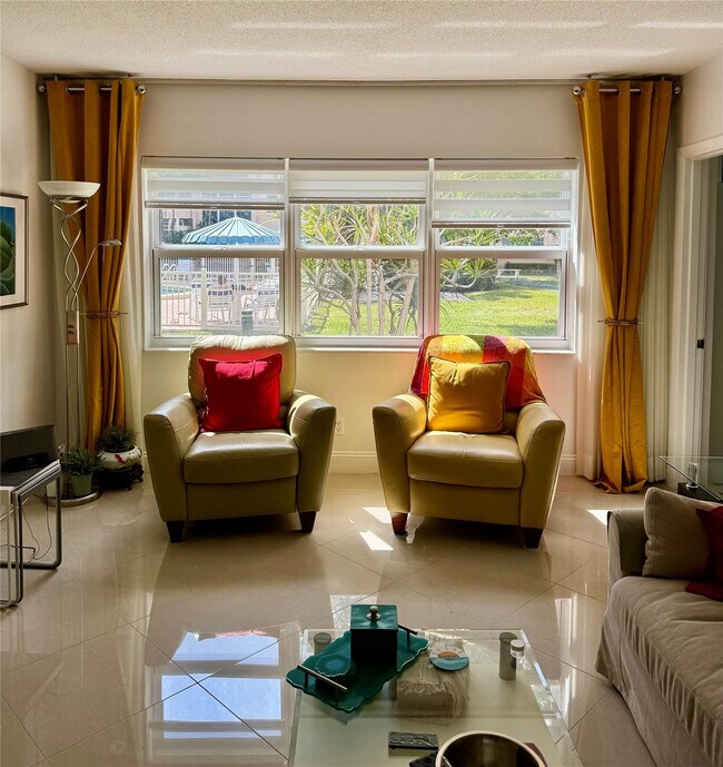 Building Photo - 1481 S Ocean Blvd