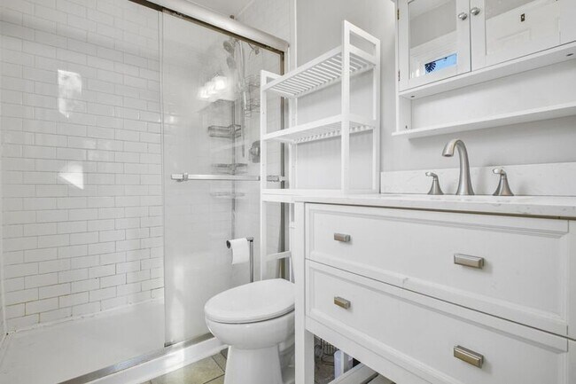 Building Photo - 22 Brown Cir