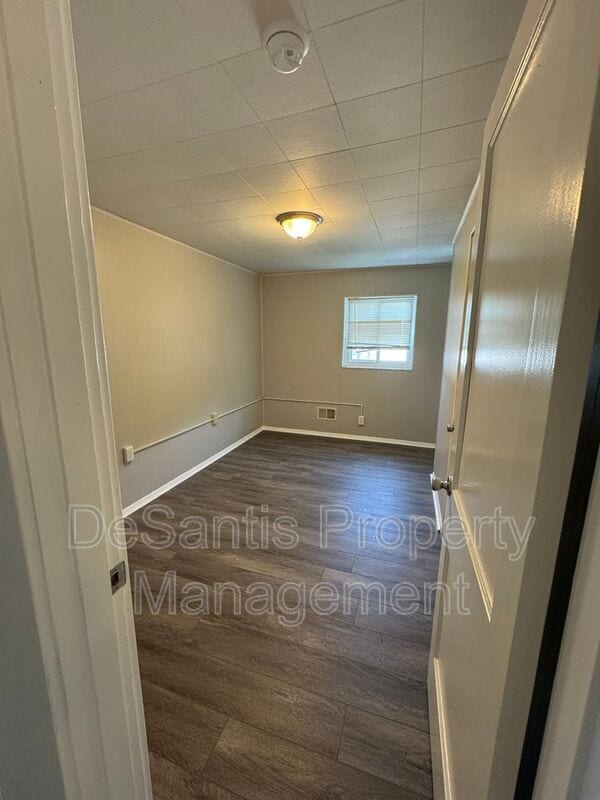 Building Photo - 718 Ridge Ave