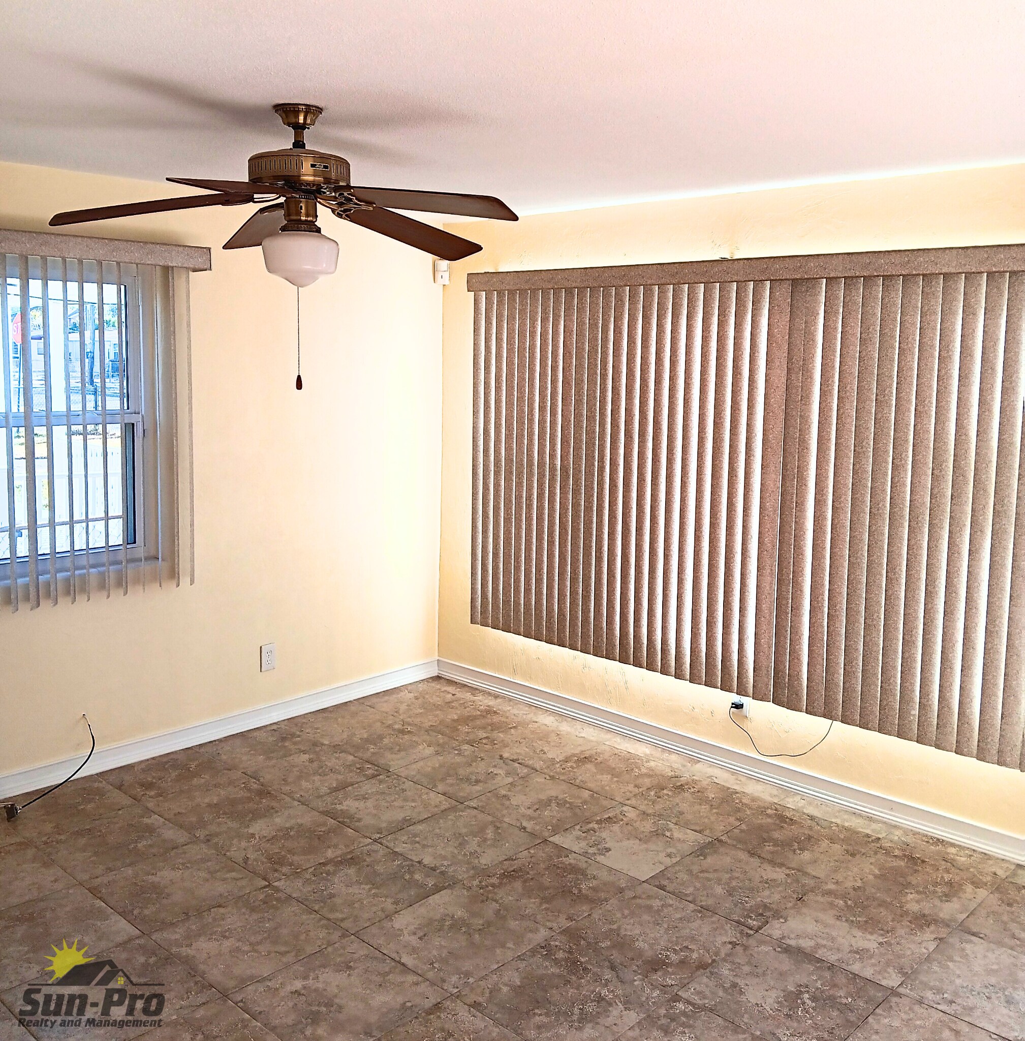 Building Photo - 619 Hudson St