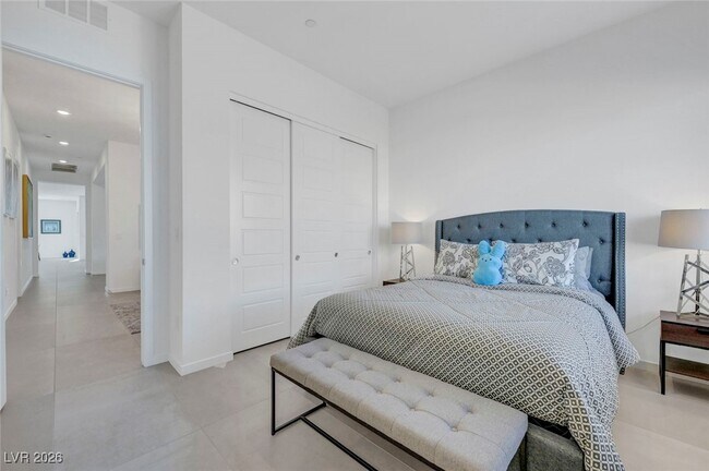 Building Photo - 10851 Mila Lndg Ave