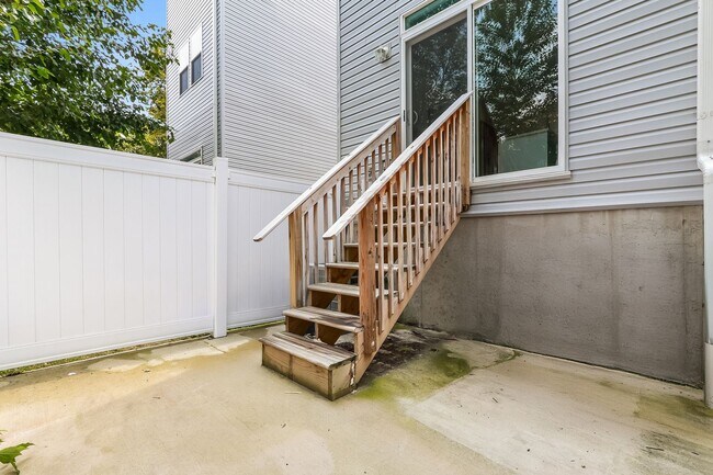 Building Photo - New construction with roof top deck spacio...