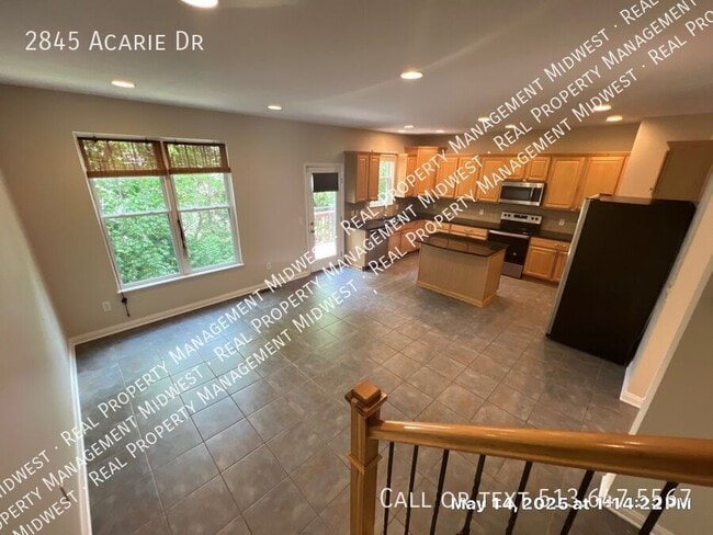 Building Photo - 2845 Acarie Dr
