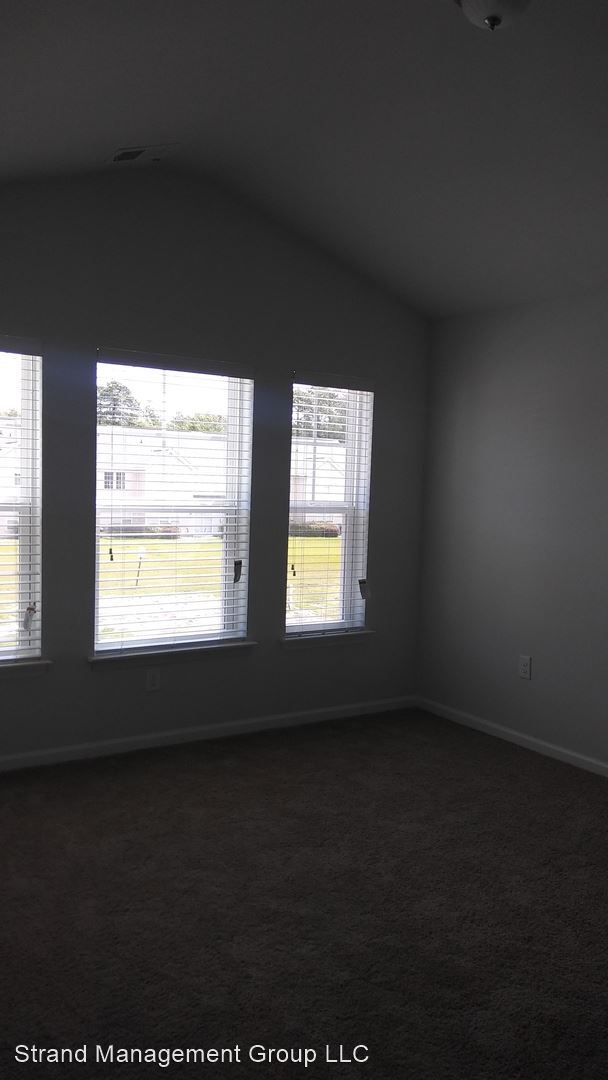 Building Photo - 3 br, 2.5 bath House - 1039 Tee Shot Drive...