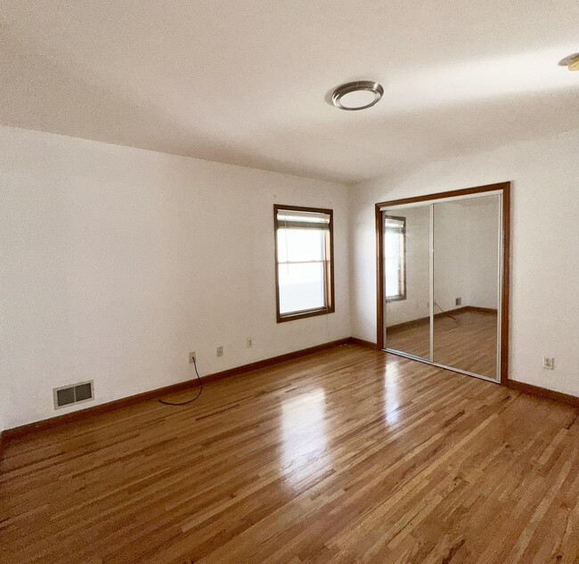 Building Photo - 150 Clendenny Ave