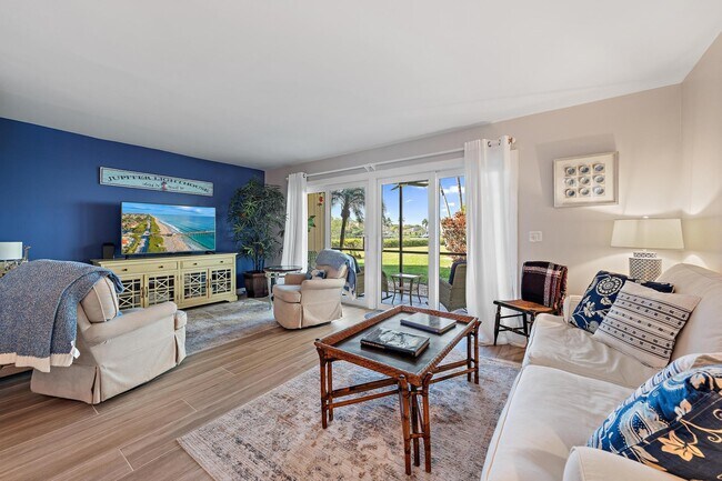 Building Photo - 9170 SE Riverfront Terrace