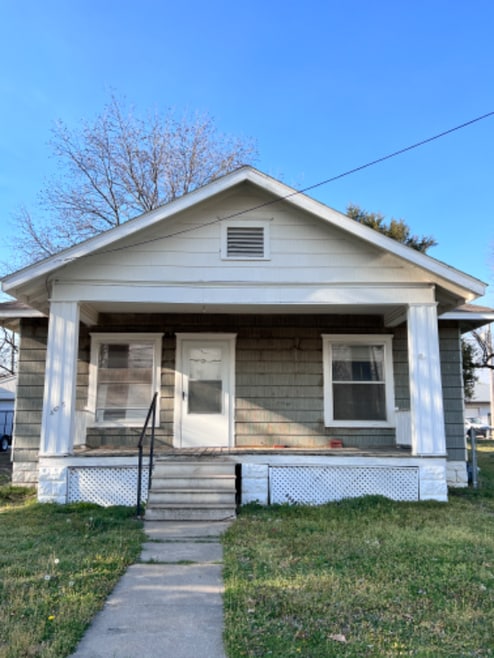 Building Photo - 2026 E 3rd Ave