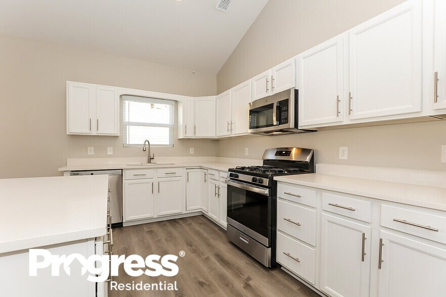 Building Photo - 6308 Eli Dr