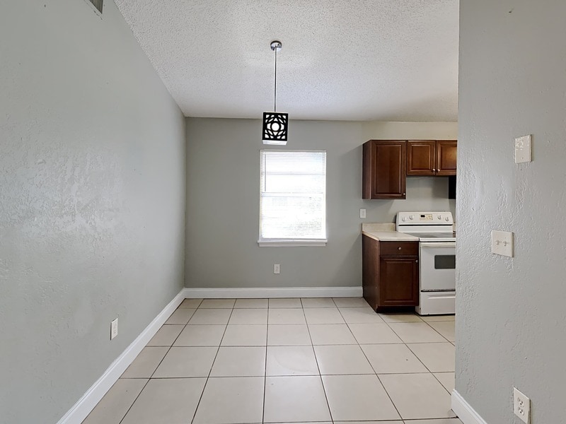 Building Photo - 907 19th St