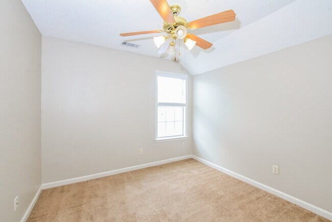 Building Photo - 6828 Shorey Ln