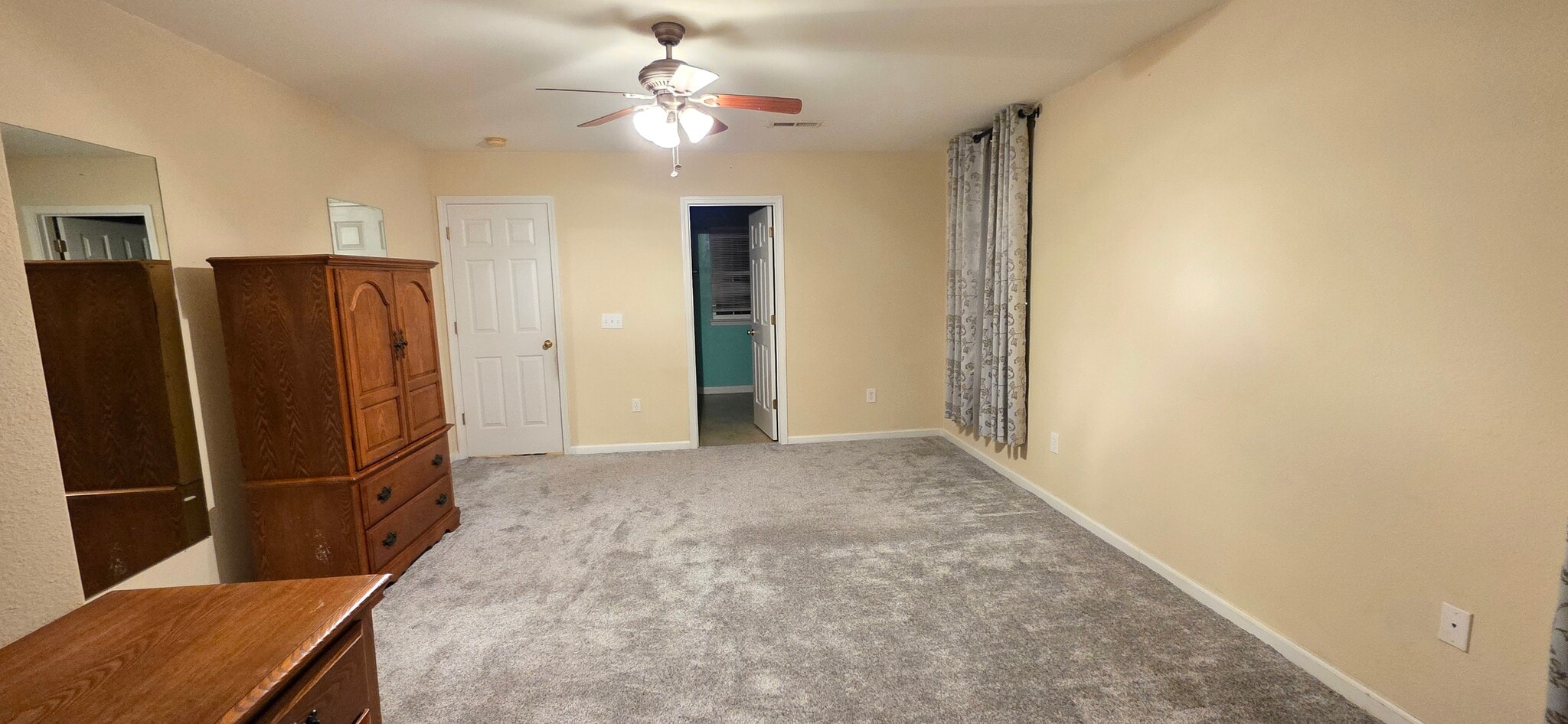 Master bedroom - 4001 Blackwolf Dr