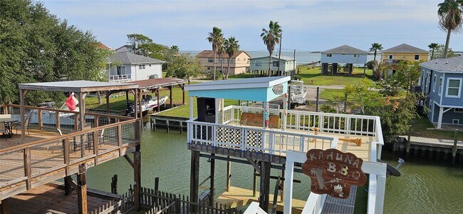 Building Photo - 1643 Railroad St