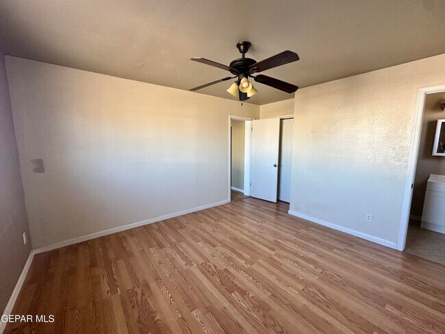 Building Photo - 7224 Dale Rd