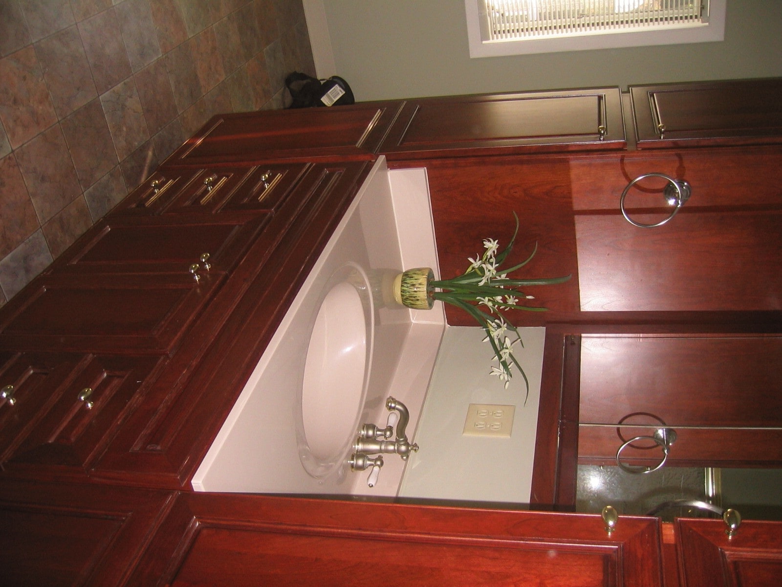 Building Photo - 1708 Kildahl Ave