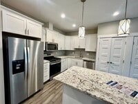 Building Photo - 5683 Sunstone Pl