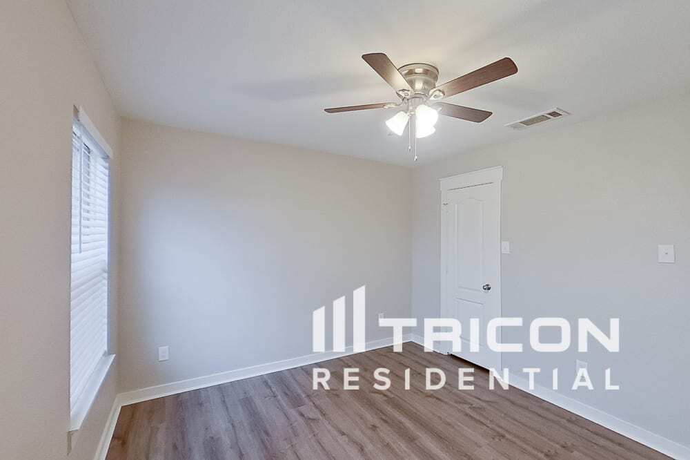Building Photo - 1569 Ferguson Dr
