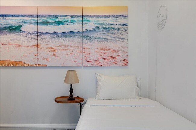 Building Photo - 41 SE 5th St