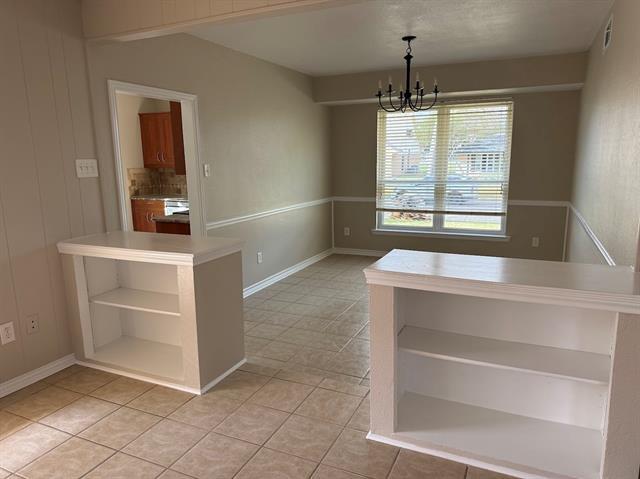 Building Photo - 1612 Villanova Dr