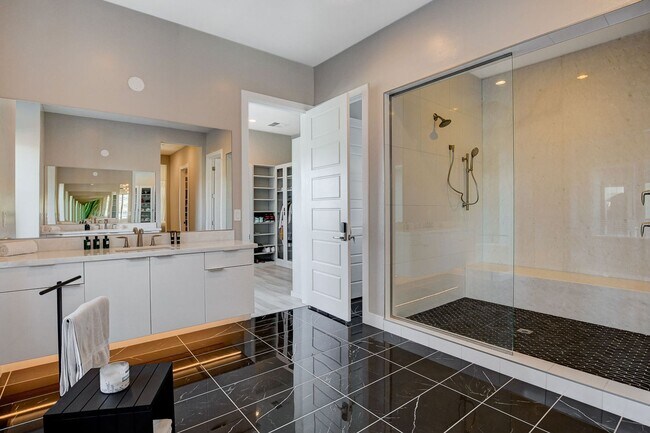 Building Photo - Mesa Ridge Luxury Oasis Feathertop