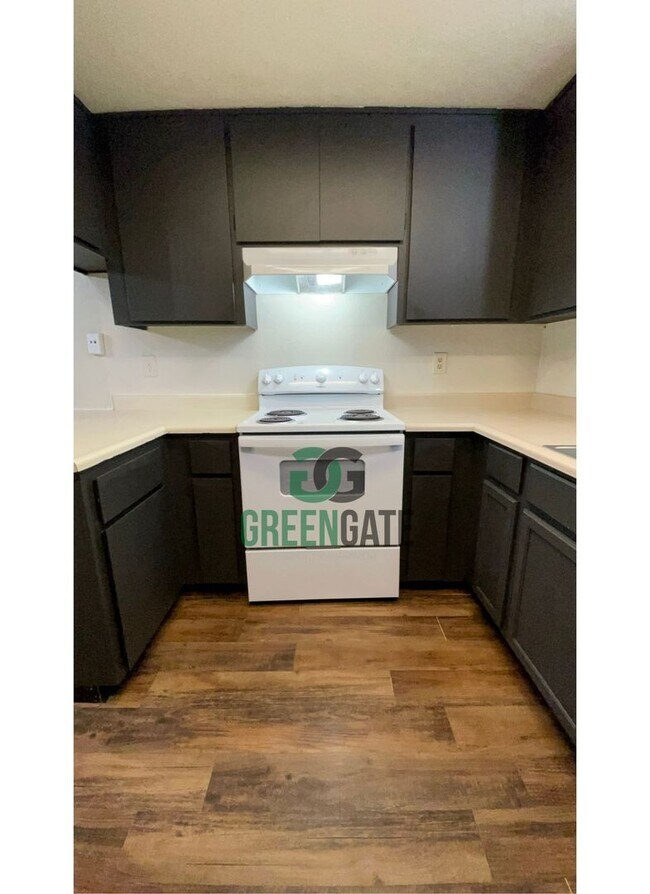 Building Photo - 3517 Woodglen Dr