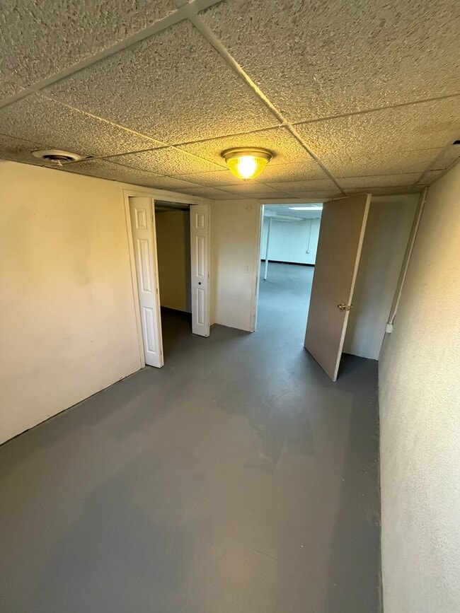 Building Photo - Charming Home in St. Clair Shores - PHOTOS COMING SOON