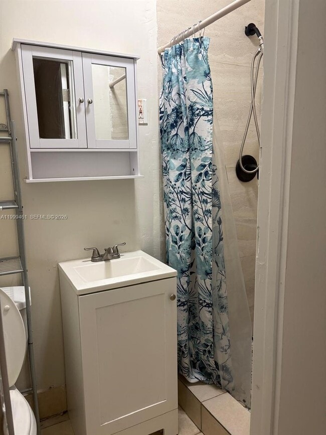 Building Photo - 1384 NW 27th St