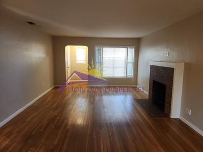 Building Photo - 4570 Orinda Way