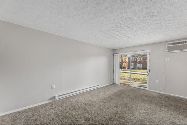 Building Photo - Recently renovated 1-bedroom suite