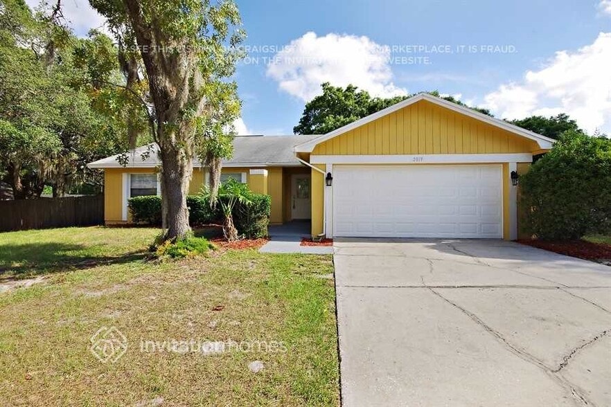 Primary Photo - 2819 Bermuda Ave N