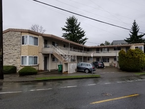 Building Photo - 400 NE 65th St