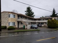 Building Photo - 400 NE 65th St