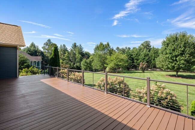 Building Photo - High-End Home on One Level - Beautiful Fletcher Neighborhood