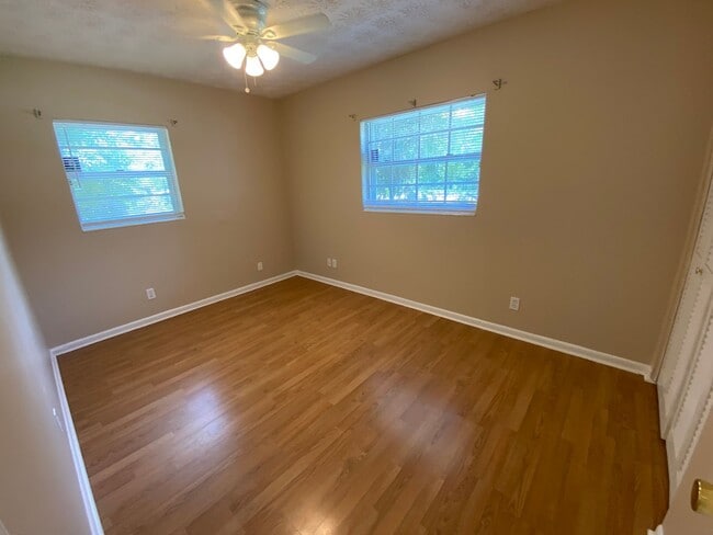 Building Photo - 4581 Praver Dr N
